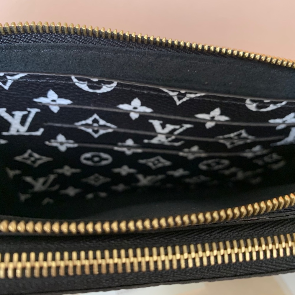 ❤️❤️SOLD❤️❤️Louis Vuitton Jungle pochette bag - Picture 5 of 11